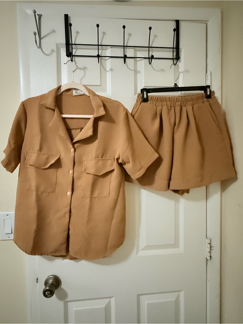 High-Waist Elastic Shorts in Tan — Casual Women's Summer Bottoms